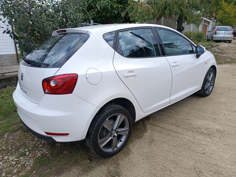Seat Ibiza 1.2 12V, снимка 5 - Автомобили и джипове - 52068789