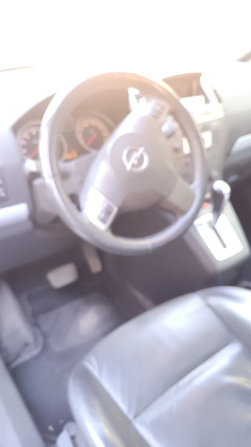 Opel Zafira, снимка 6 - Автомобили и джипове - 52485094