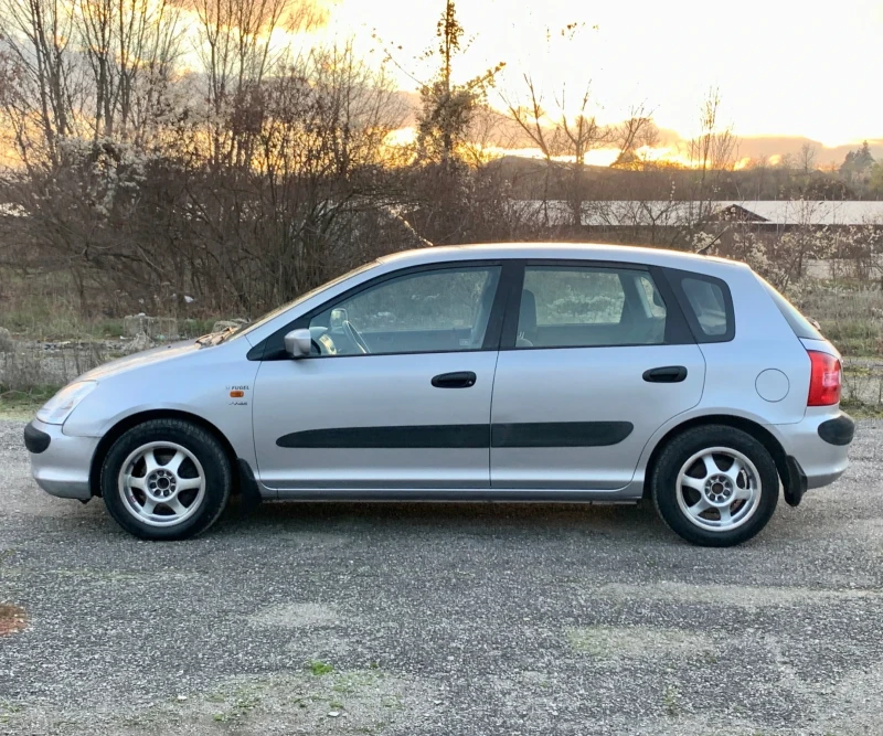 Honda Civic Климатик| 1.6 VTEC 110к.с БЕНЗИН| | Нов внос| , снимка 4 - Автомобили и джипове - 53094049