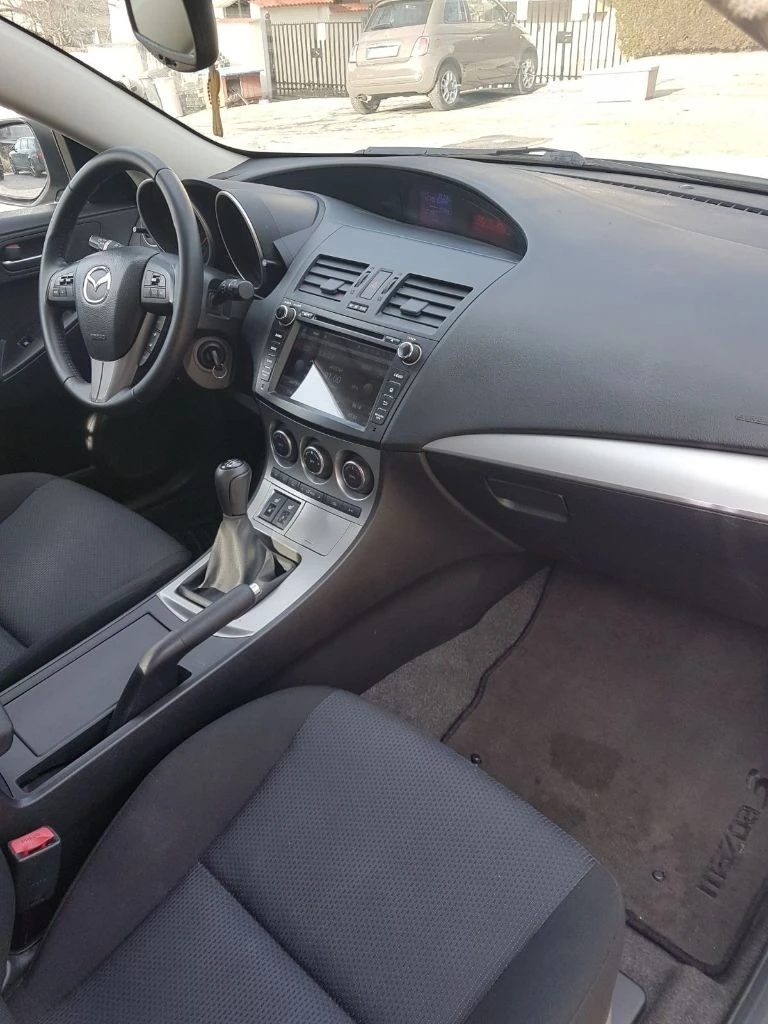 Mazda 3, снимка 6 - Автомобили и джипове - 46615637