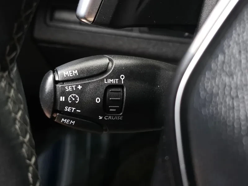Peugeot 5008 1.6 Bluehdi Allure, снимка 17 - Автомобили и джипове - 55830728