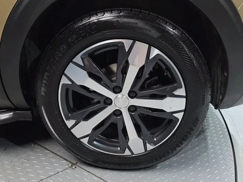 Peugeot 5008 1.6 Bluehdi Allure, снимка 5 - Автомобили и джипове - 55830728