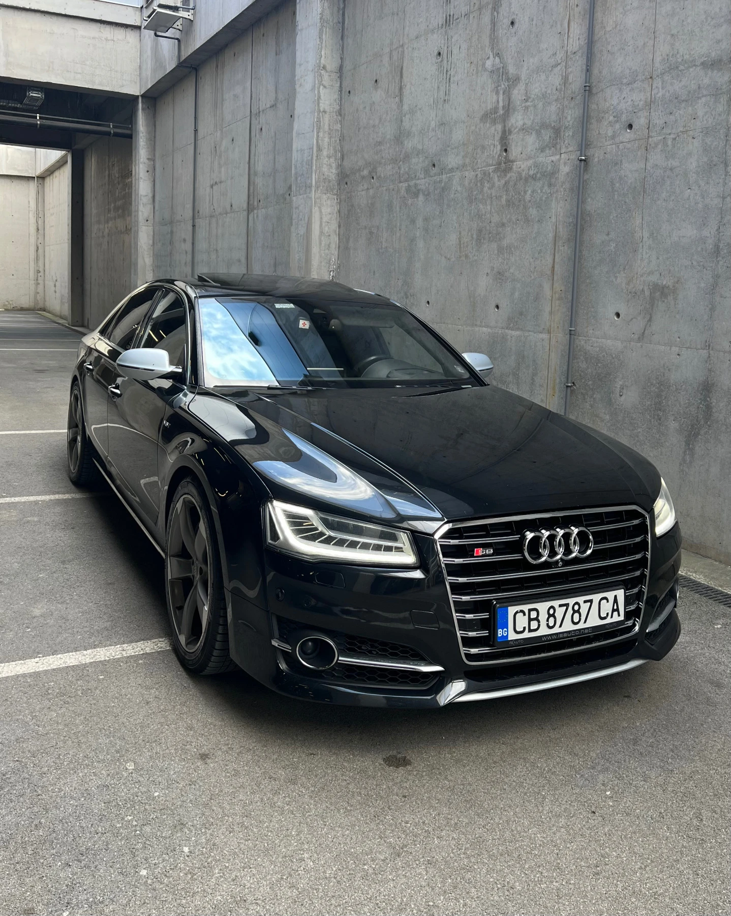 Audi A8  - изображение 2