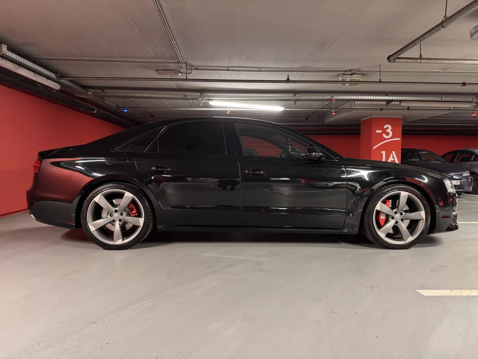 Audi A8 Audi A8 Exclusive 4.2 385 hp. - изображение 4