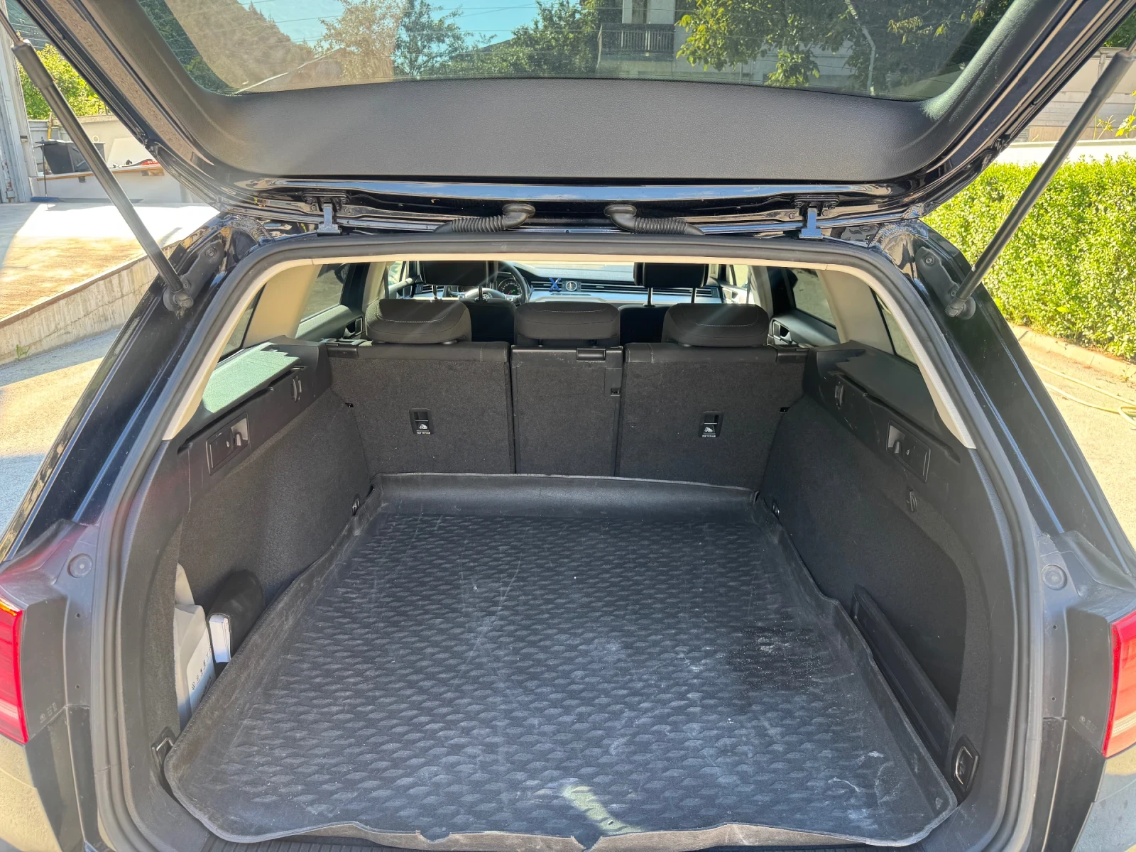 VW Passat 2.0 TDI DSG - изображение 8