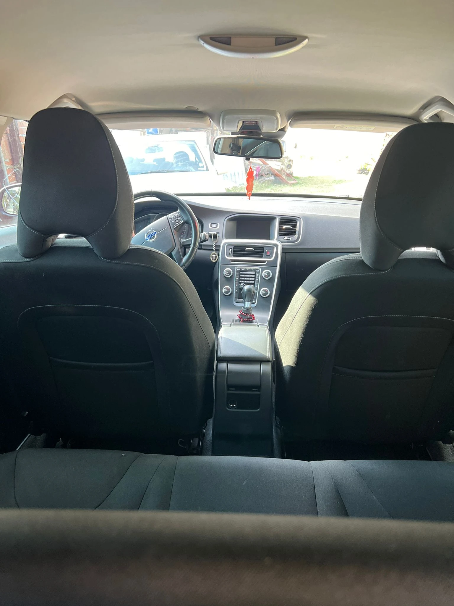 Volvo V60  - изображение 10