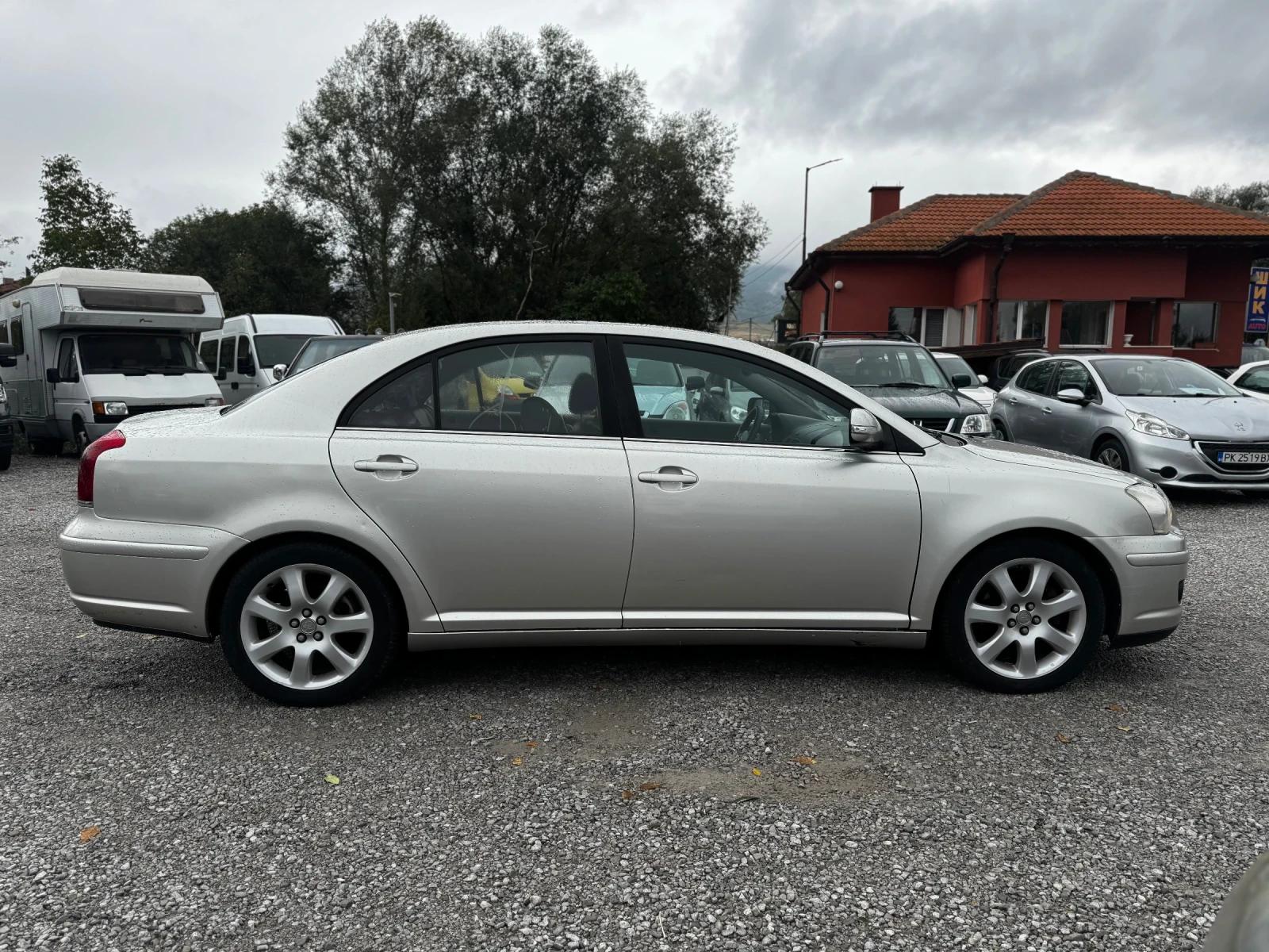 Toyota Avensis Facelift/2.0i/150kc/кожа/подгрев/регистрация - изображение 9