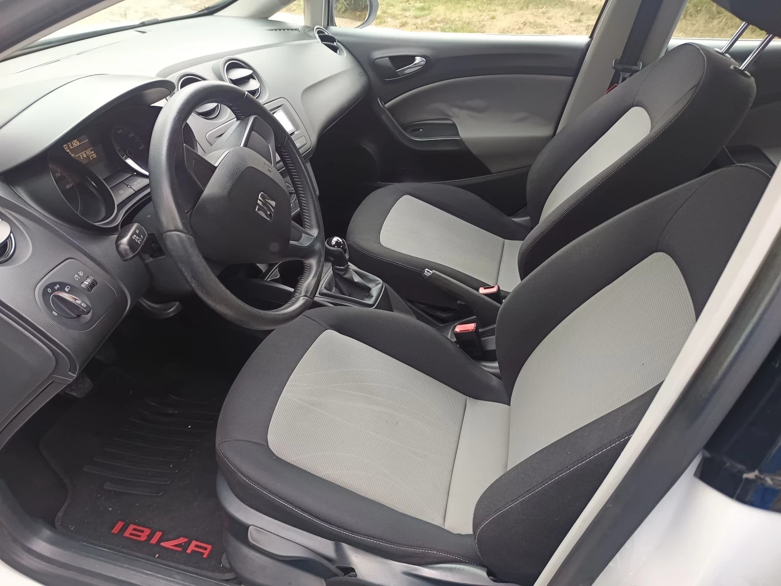 Seat Ibiza 1.2 12V - изображение 9