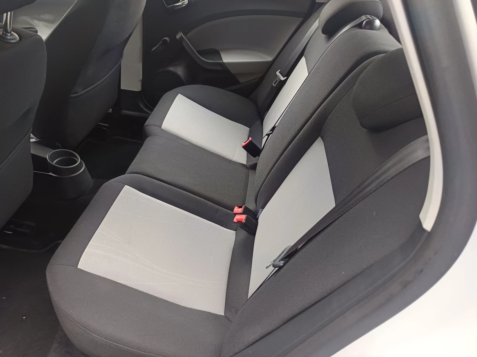 Seat Ibiza 1.2 12V - изображение 10