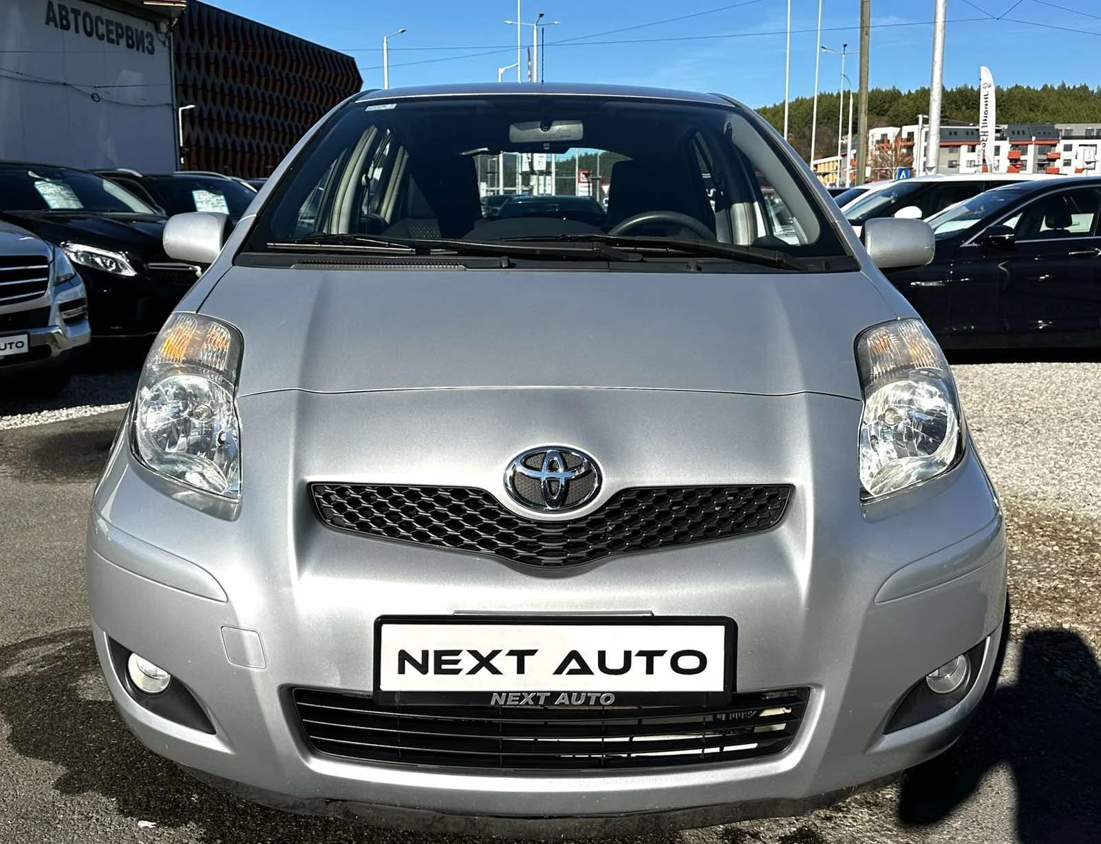 Toyota Yaris 1.3i 99HP 140 000KM AUTOMAT CAMERA EURO5B - изображение 2