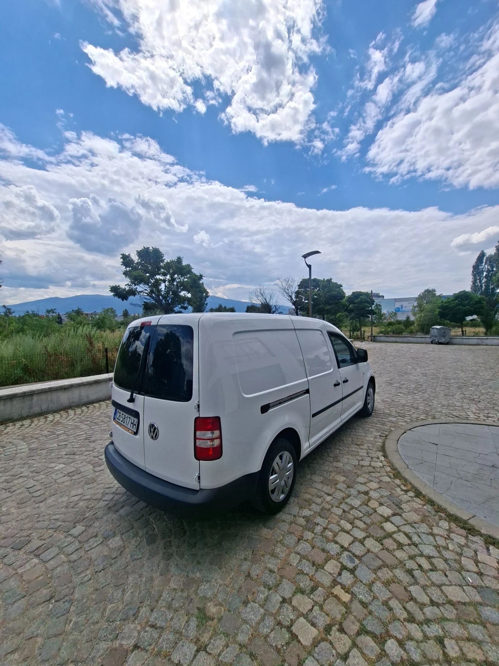 VW Caddy TDI Maxi, снимка 11 - Автомобили и джипове - 55023460