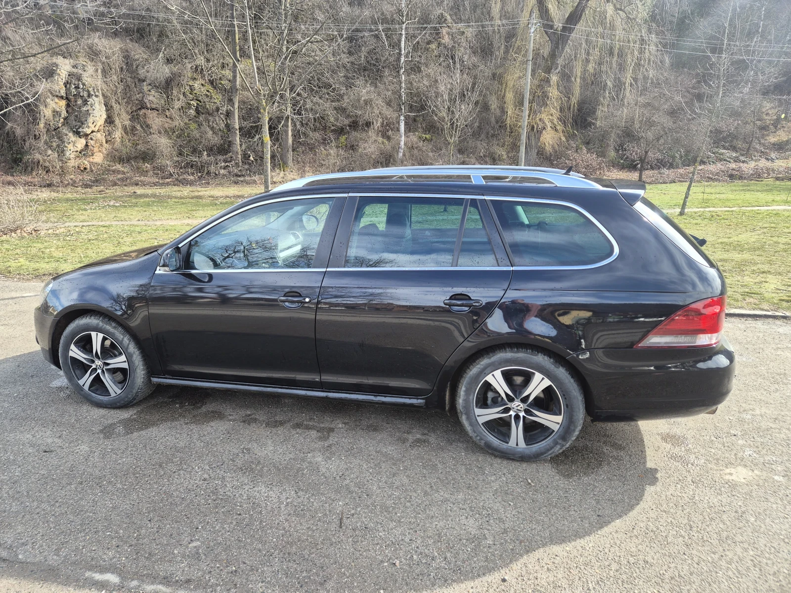 VW Golf 1.6TDI 105K.S HIGHLINE PANORAMA 4MOTION - изображение 3