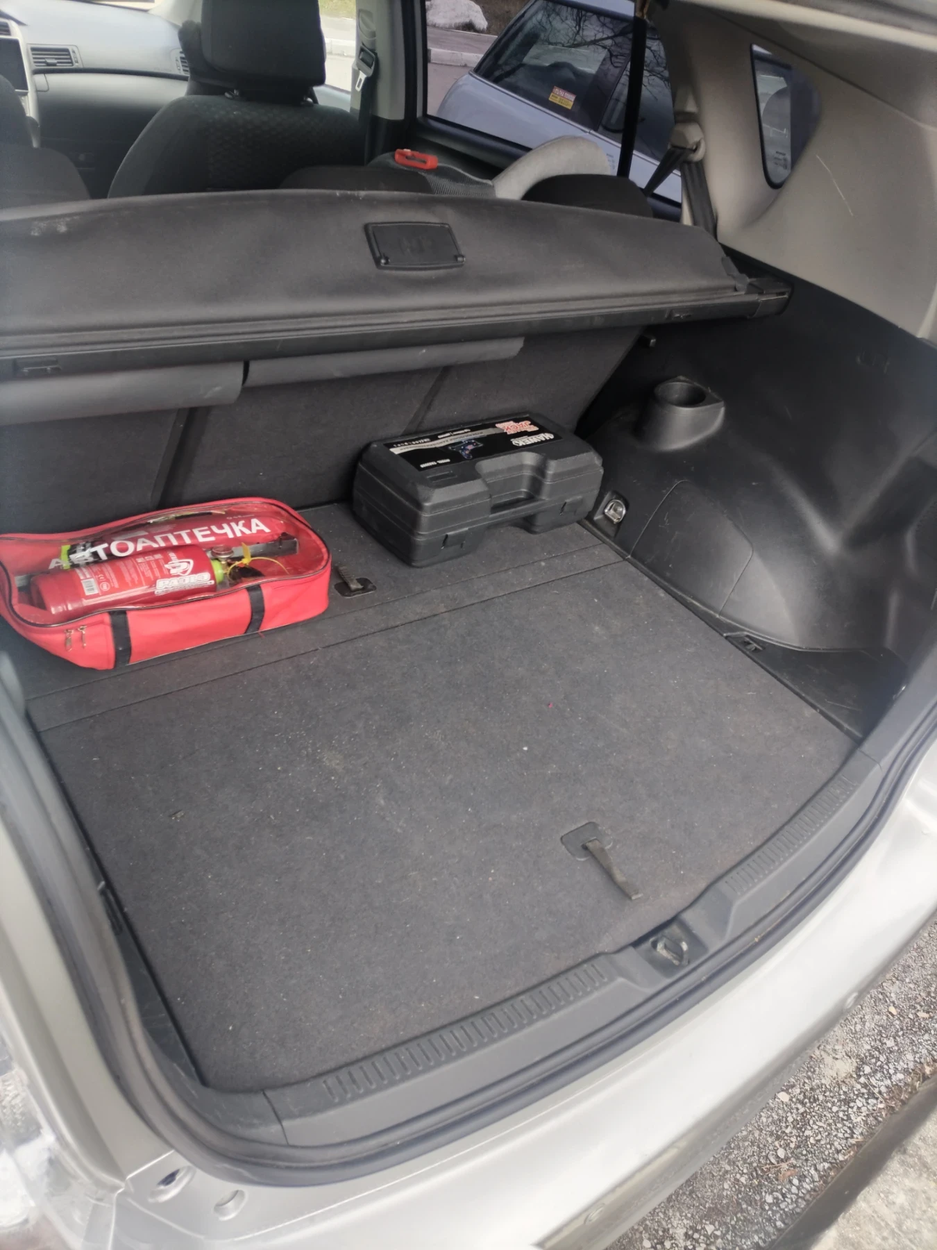 Toyota Verso, снимка 10 - Автомобили и джипове - 53974499