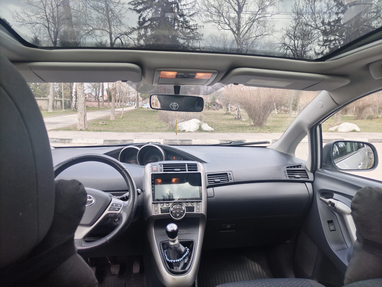 Toyota Verso, снимка 15 - Автомобили и джипове - 53974499