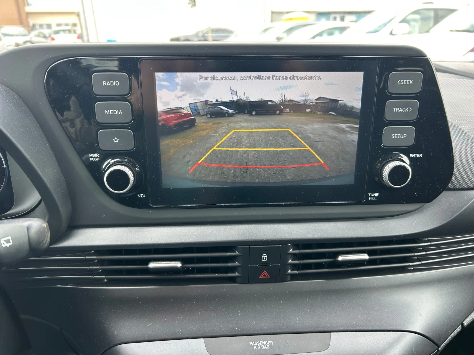 Hyundai Bayon 1.0i-Hibrido 99k.c euro6D, снимка 11 - Автомобили и джипове - 54005917