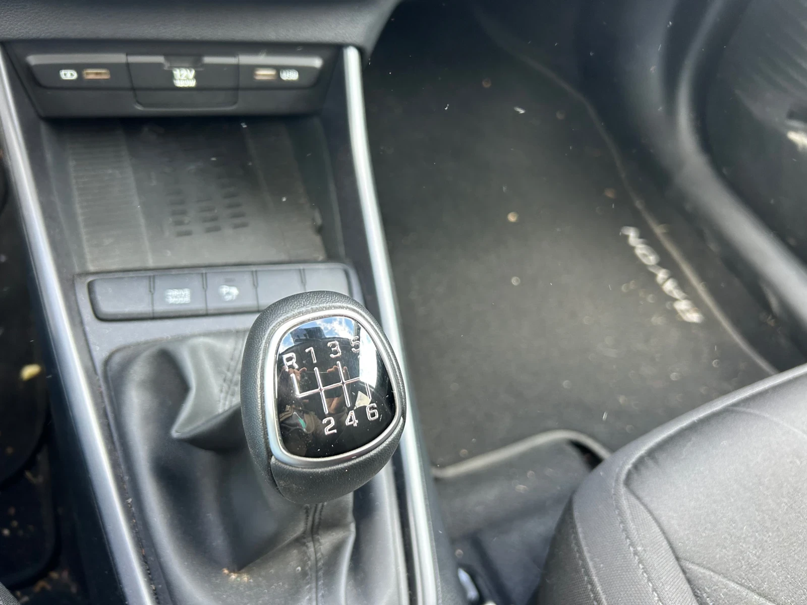 Hyundai Bayon 1.0i-Hibrido 99k.c euro6D, снимка 12 - Автомобили и джипове - 54005917