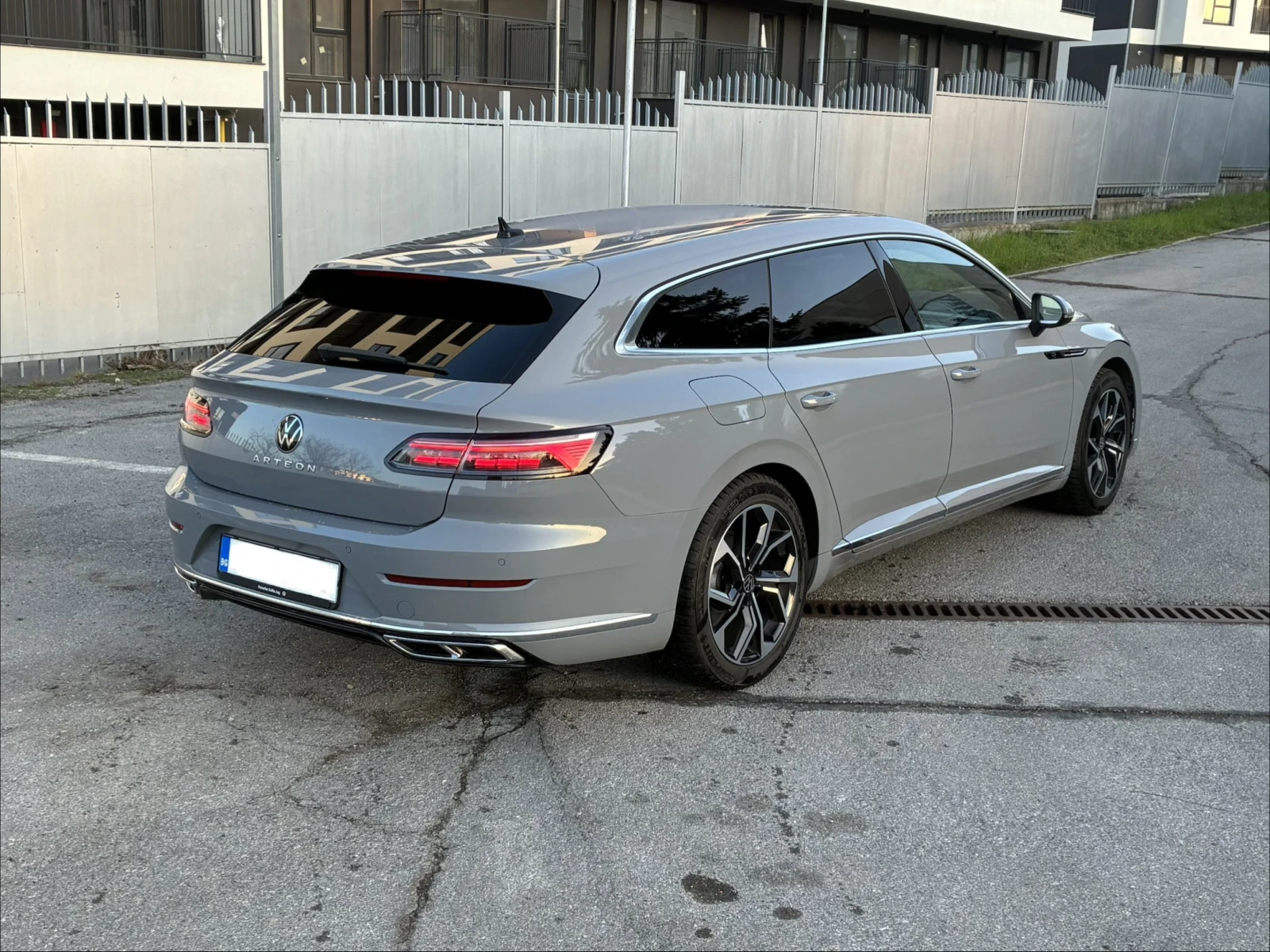 VW Arteon Shooting Brake R-Line, снимка 8 - Автомобили и джипове - 54019479