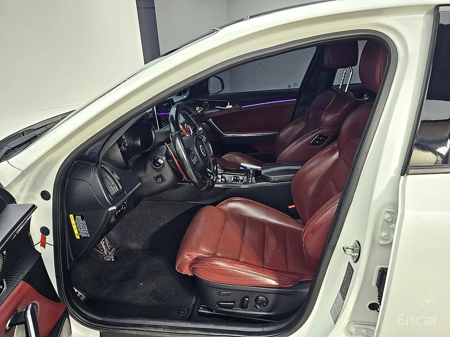 Kia Stinger, снимка 8 - Автомобили и джипове - 54573751