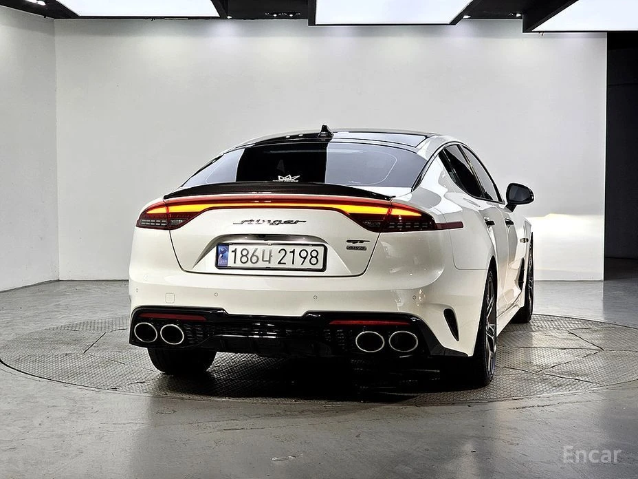 Kia Stinger, снимка 3 - Автомобили и джипове - 54573751