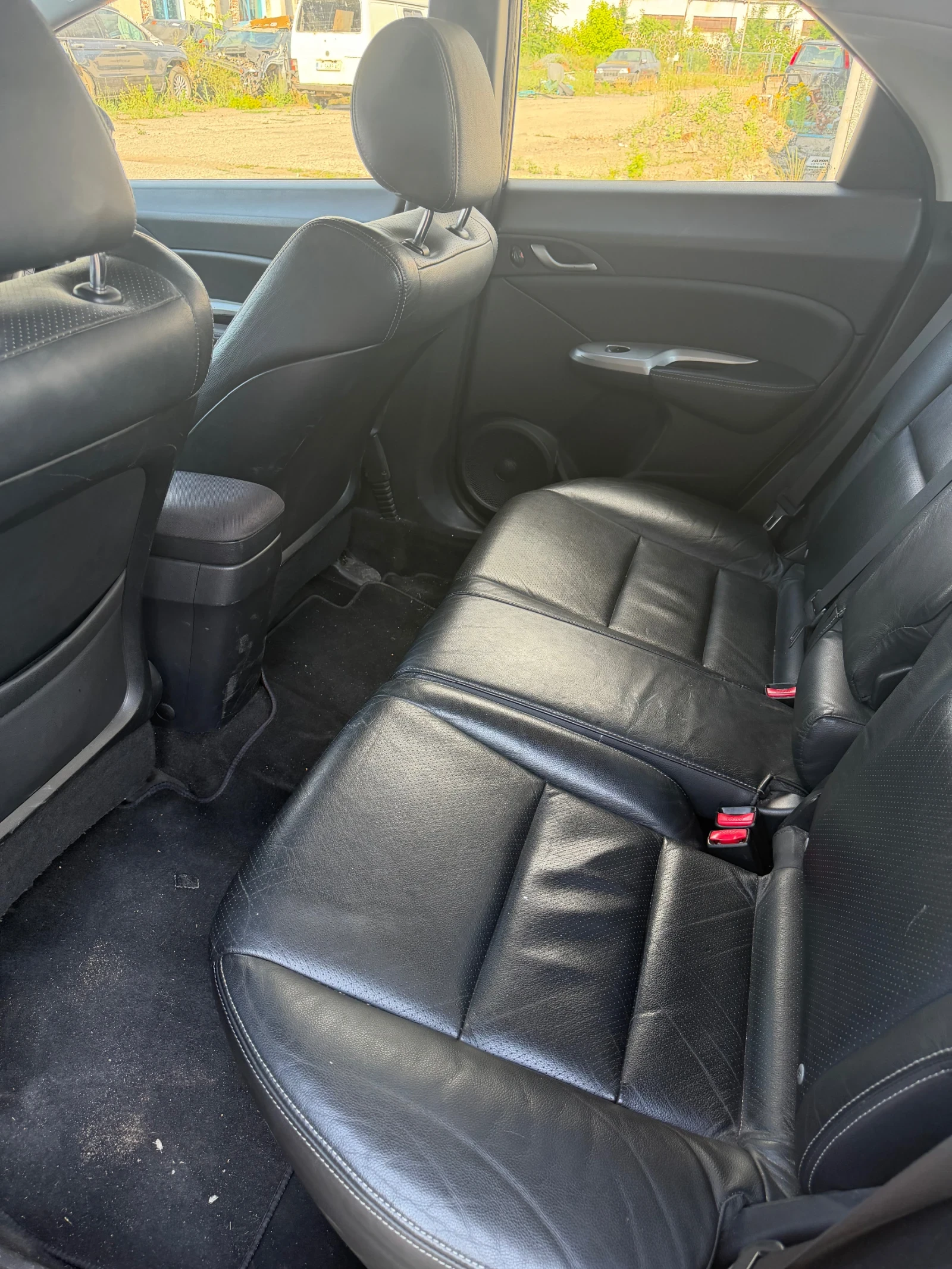 Honda Civic 1.8 140 бензин, снимка 15 - Автомобили и джипове - 54973795