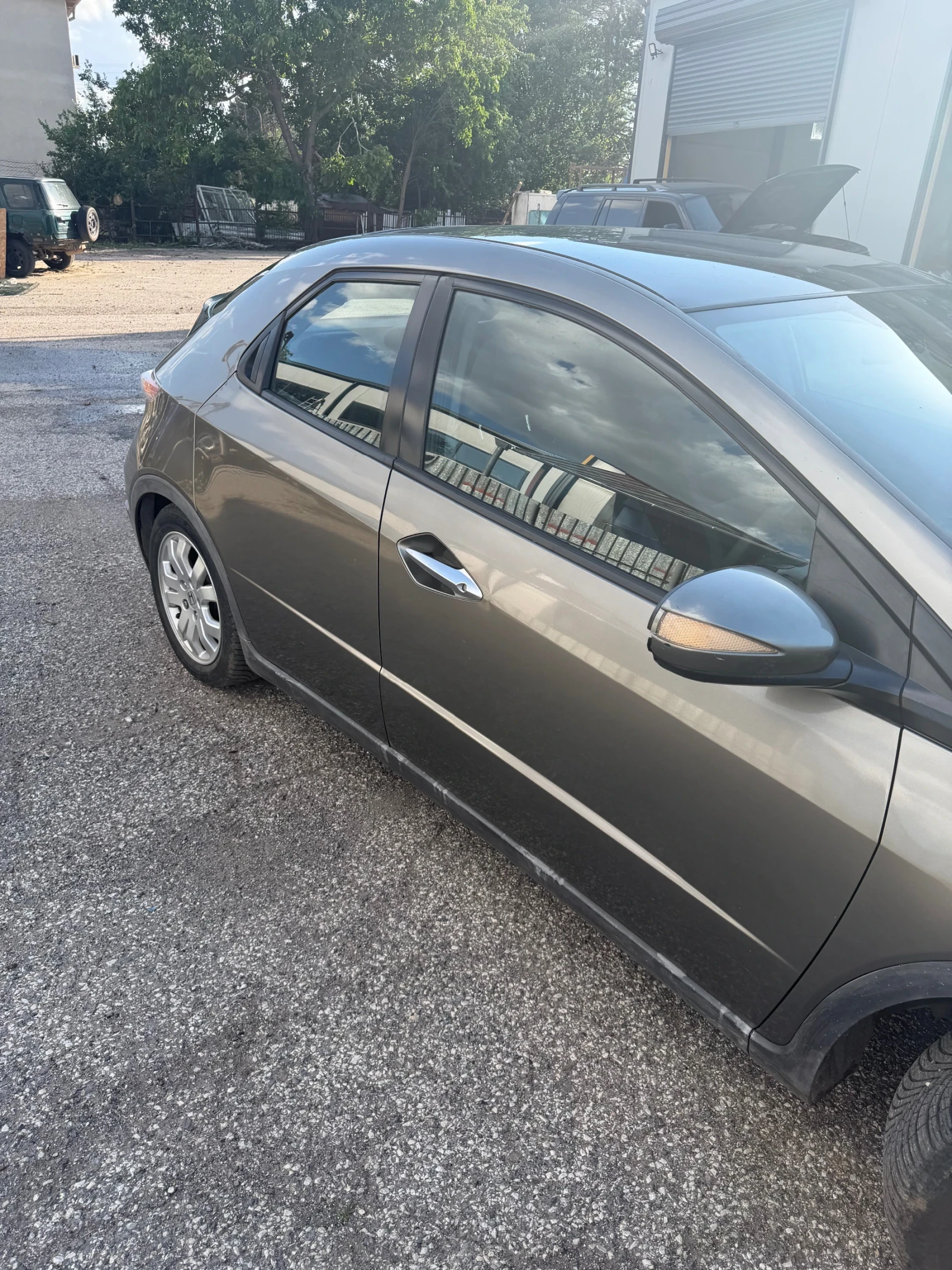 Honda Civic 1.8 140 бензин, снимка 9 - Автомобили и джипове - 54973795
