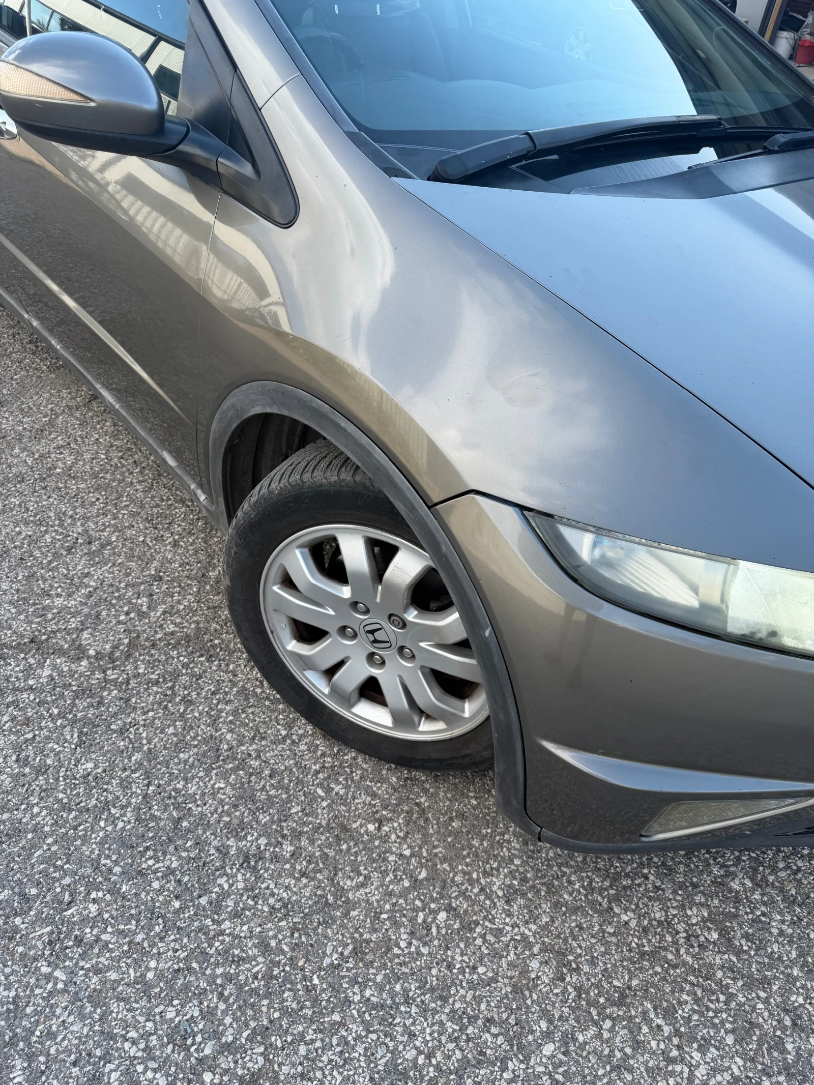 Honda Civic 1.8 140 бензин, снимка 2 - Автомобили и джипове - 54973795