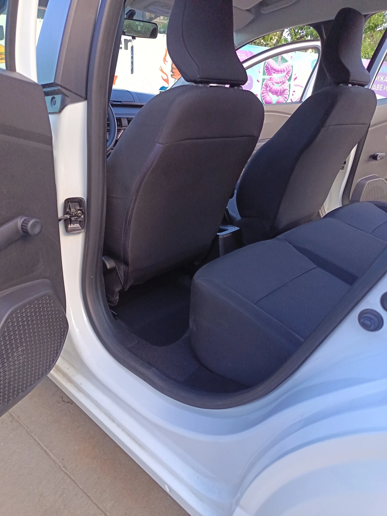 Dacia Sandero 1.0  LPG 100 кс, снимка 15 - Автомобили и джипове - 55003153