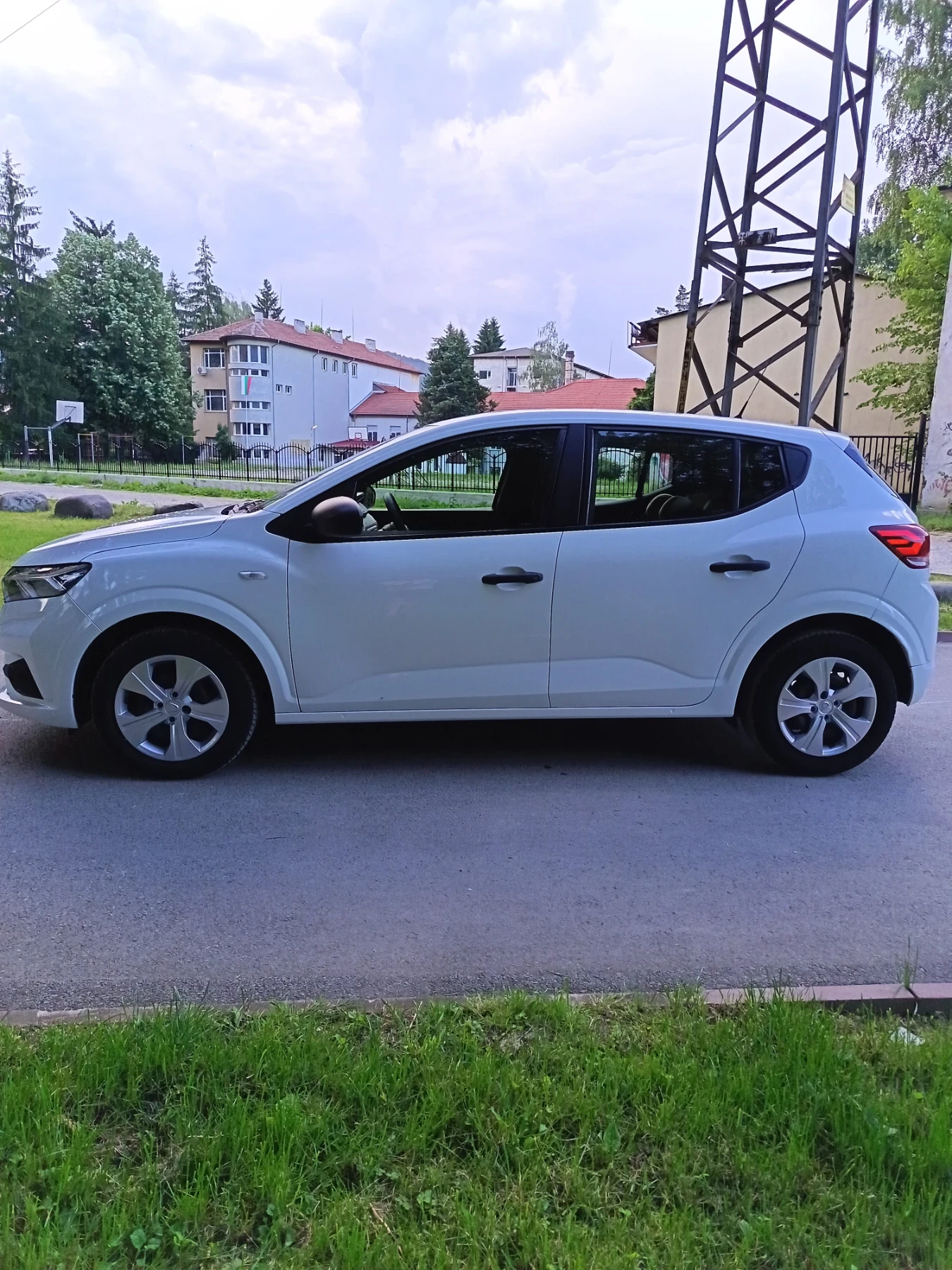 Dacia Sandero 1.0  LPG 100 кс, снимка 4 - Автомобили и джипове - 55003153