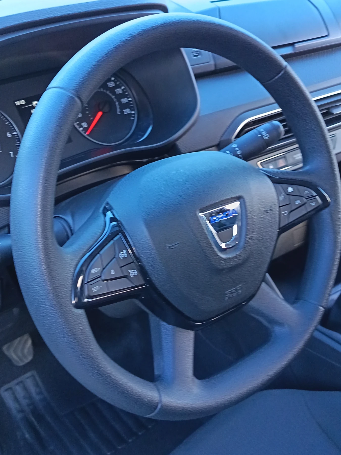 Dacia Sandero 1.0  LPG 100 кс, снимка 10 - Автомобили и джипове - 55003153