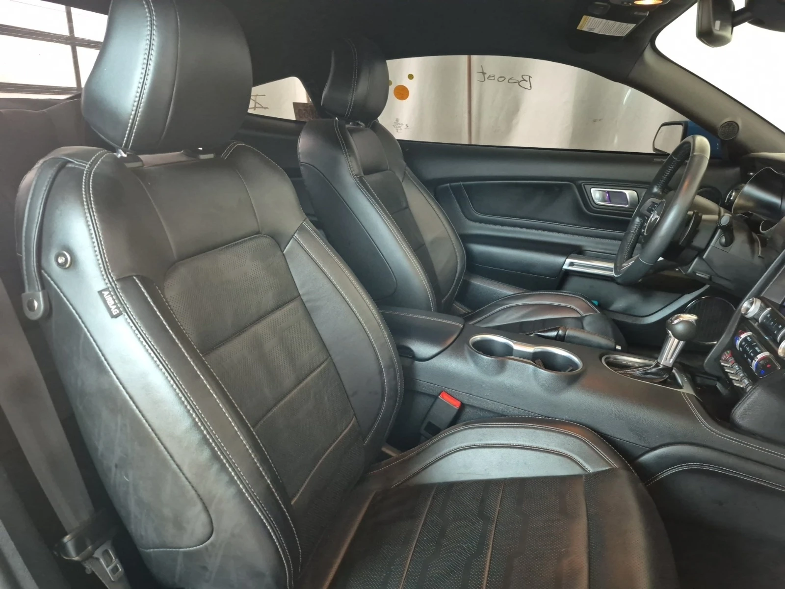 Ford Mustang GT * ОБДУХВАНЕ * PERFORMANCE PACK * CARFAX * , снимка 9 - Автомобили и джипове - 55014556