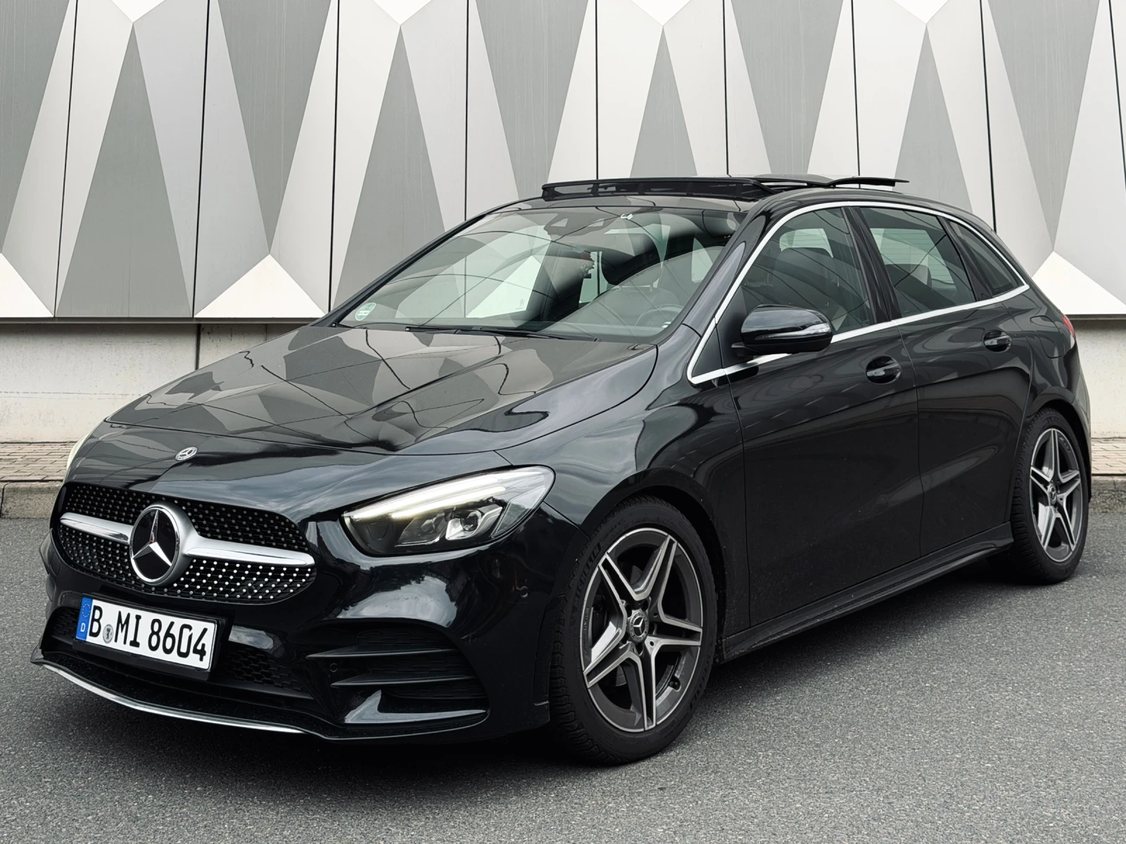 Mercedes-Benz B 200 FULL AMG Panorama Carbon LED ЛИЗИНГ 