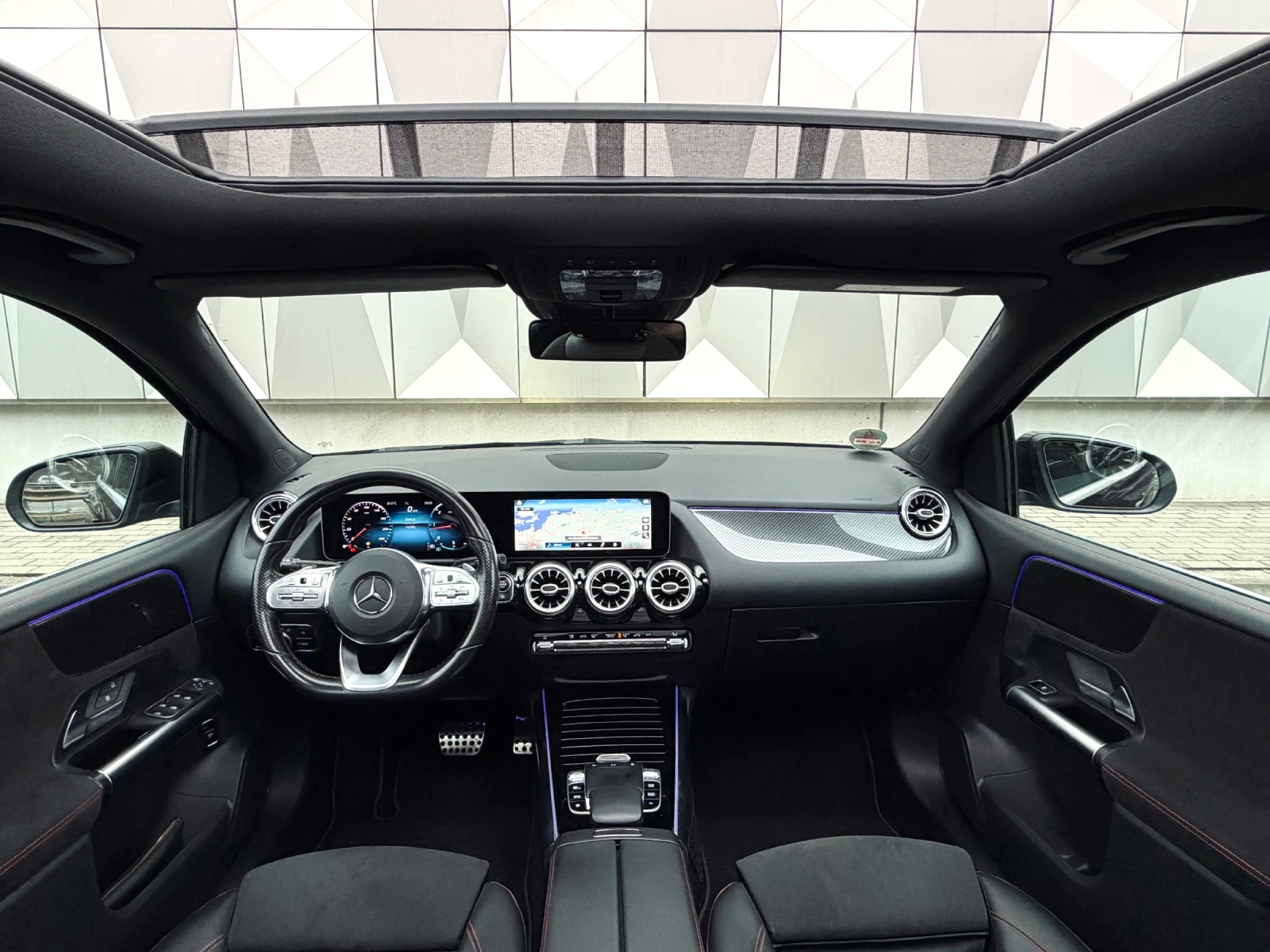 Mercedes-Benz B 200 FULL AMG Panorama Carbon LED ЛИЗИНГ , снимка 8 - Автомобили и джипове - 55180790