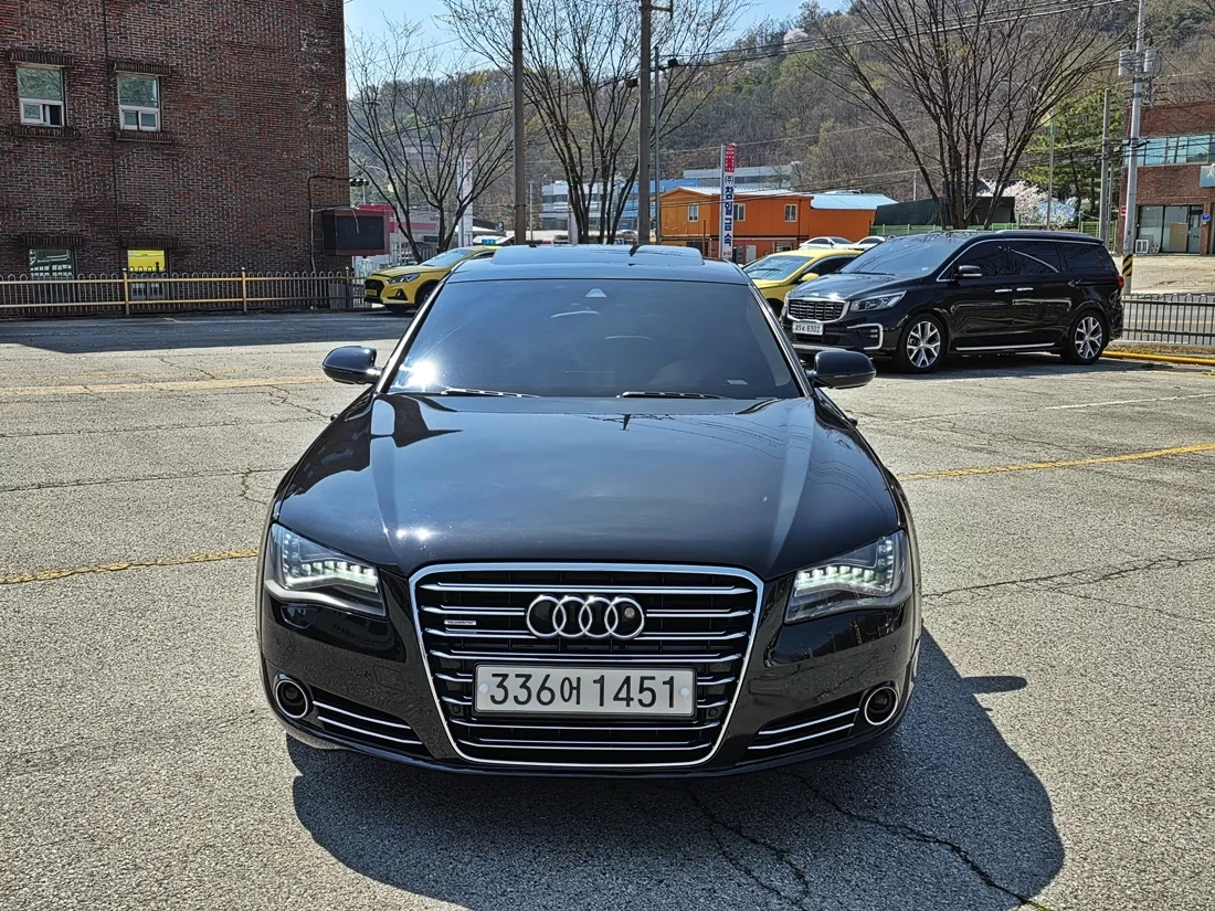 Audi A8 4.2T 360CAM/PANO/EKPAHИ/МАСАЖИ/, снимка 2 - Автомобили и джипове - 55190860
