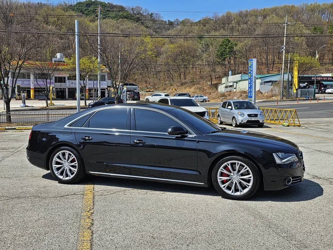 Audi A8 4.2T 360CAM/PANO/EKPAHИ/МАСАЖИ/, снимка 4 - Автомобили и джипове - 55190860