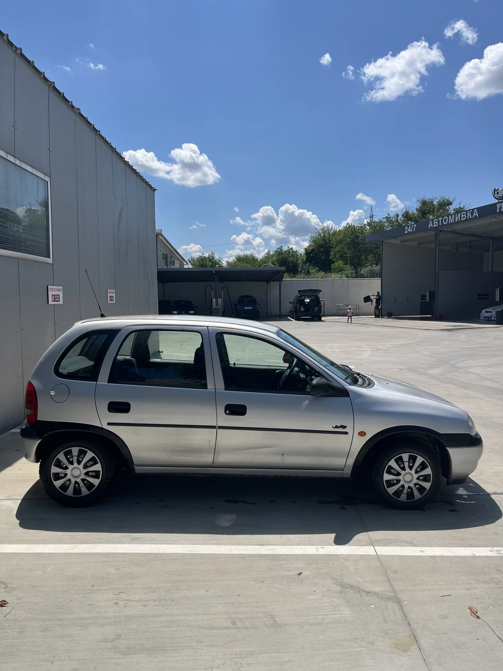 Opel Corsa, снимка 8 - Автомобили и джипове - 55421388