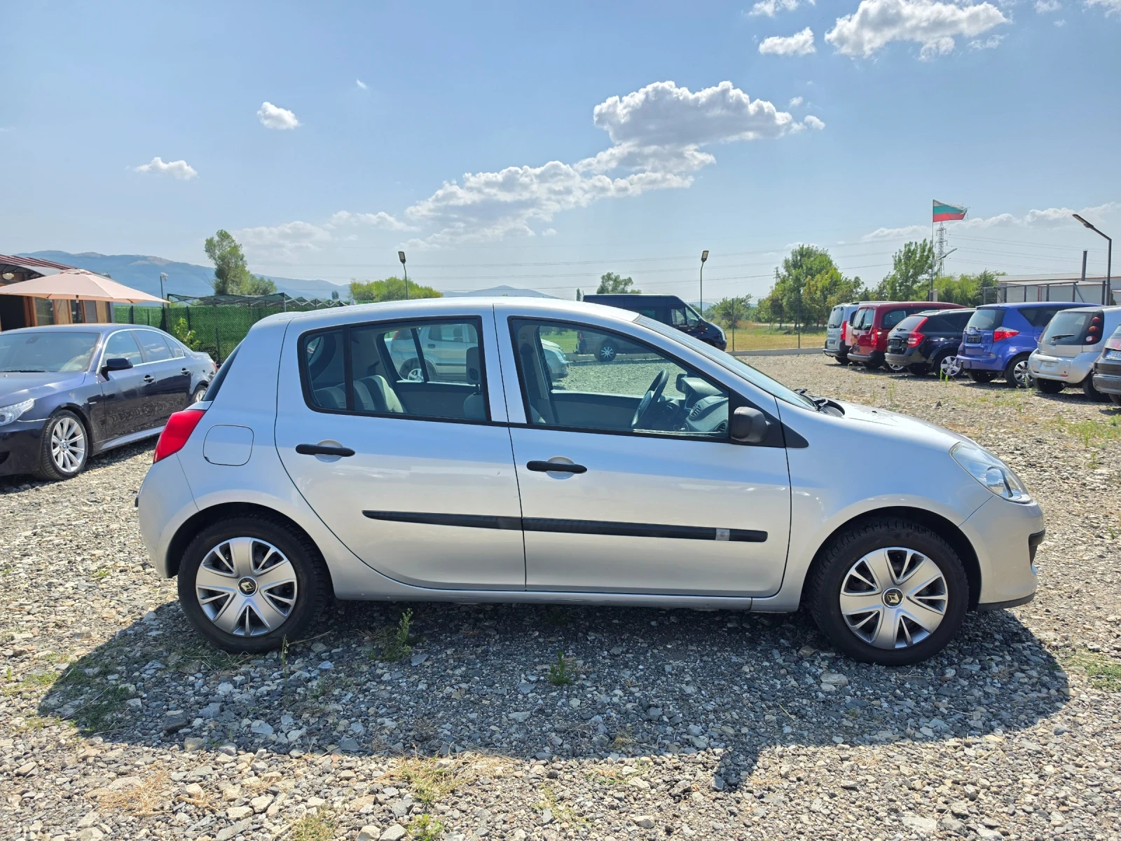 Renault Clio 1.2i, снимка 7 - Автомобили и джипове - 55557229