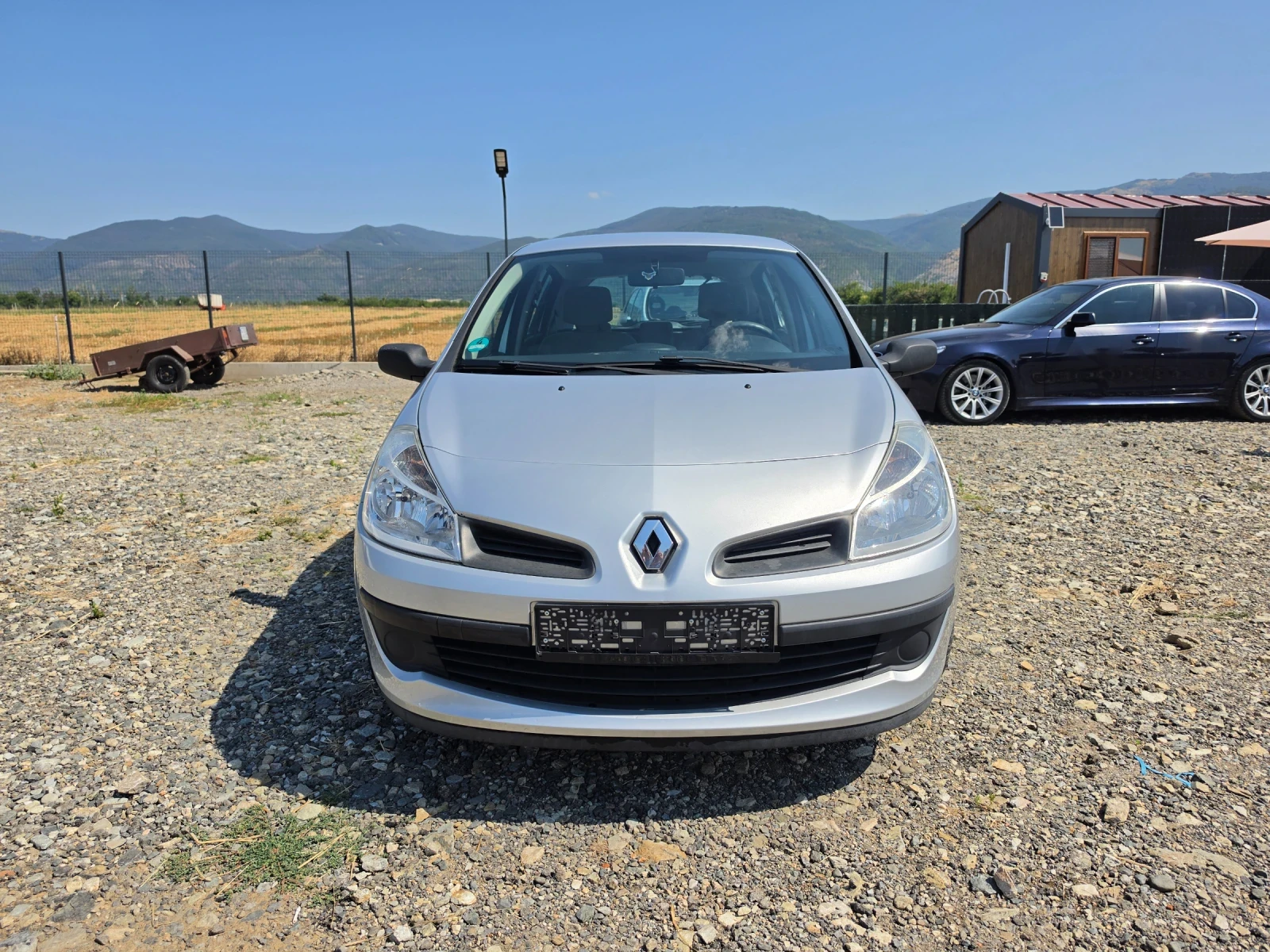 Renault Clio 1.2i, снимка 2 - Автомобили и джипове - 55557229