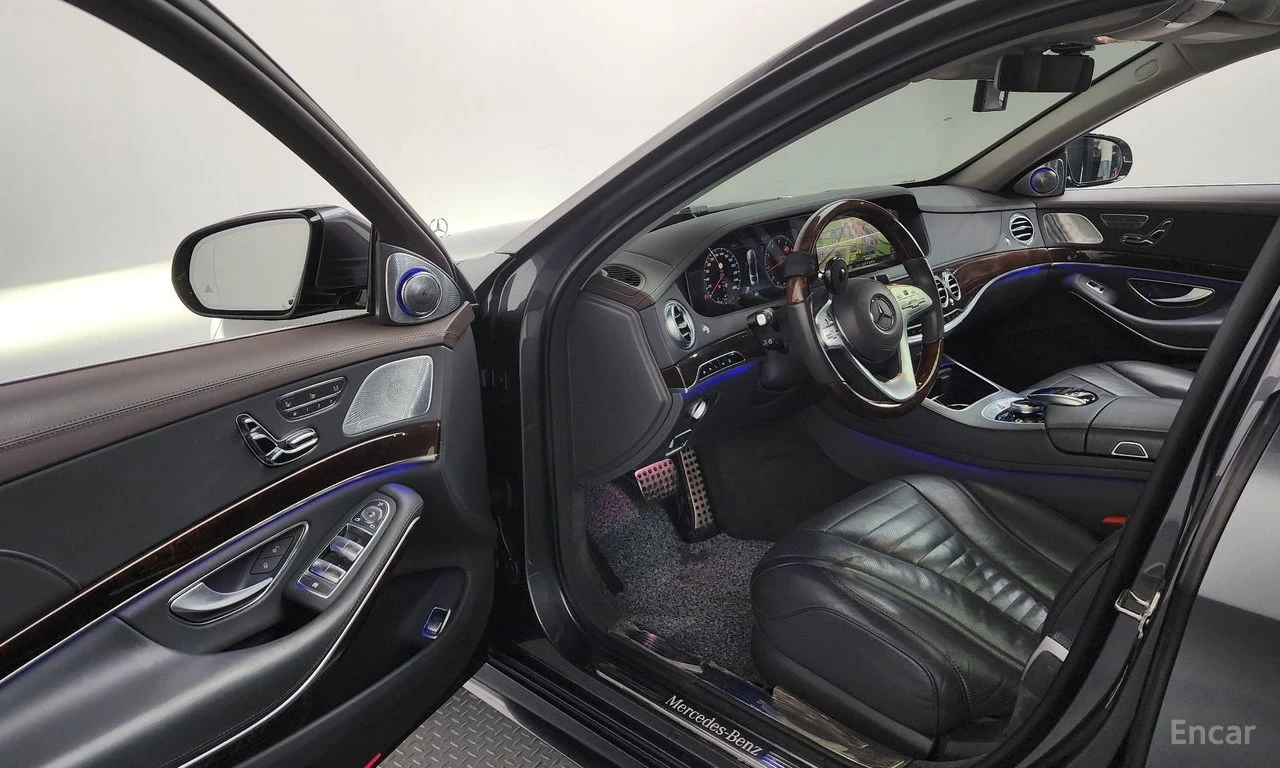 Mercedes-Benz S 560 MAYBACH* PACK* L* 4MATIC* BURMESTER* ОБДУХВАНЕ* МА, снимка 6 - Автомобили и джипове - 55626311