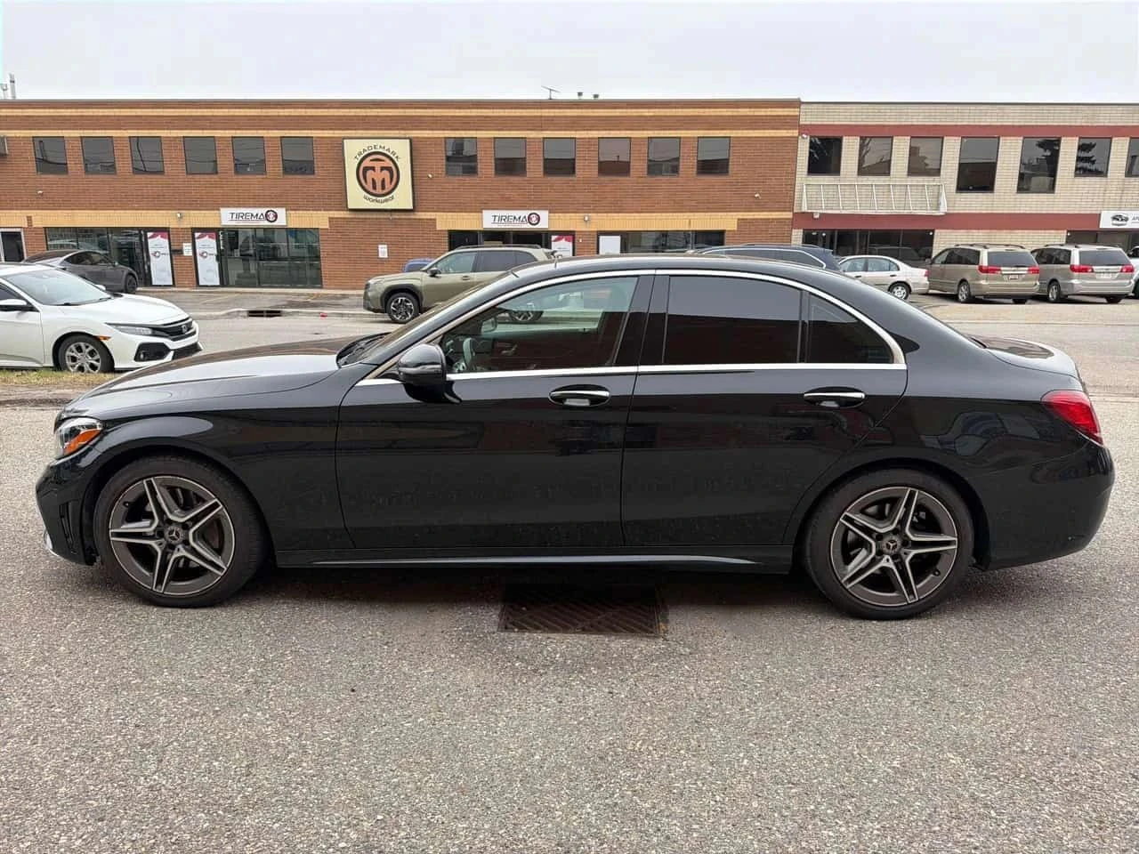 Mercedes-Benz C 300, снимка 3 - Автомобили и джипове - 56700105