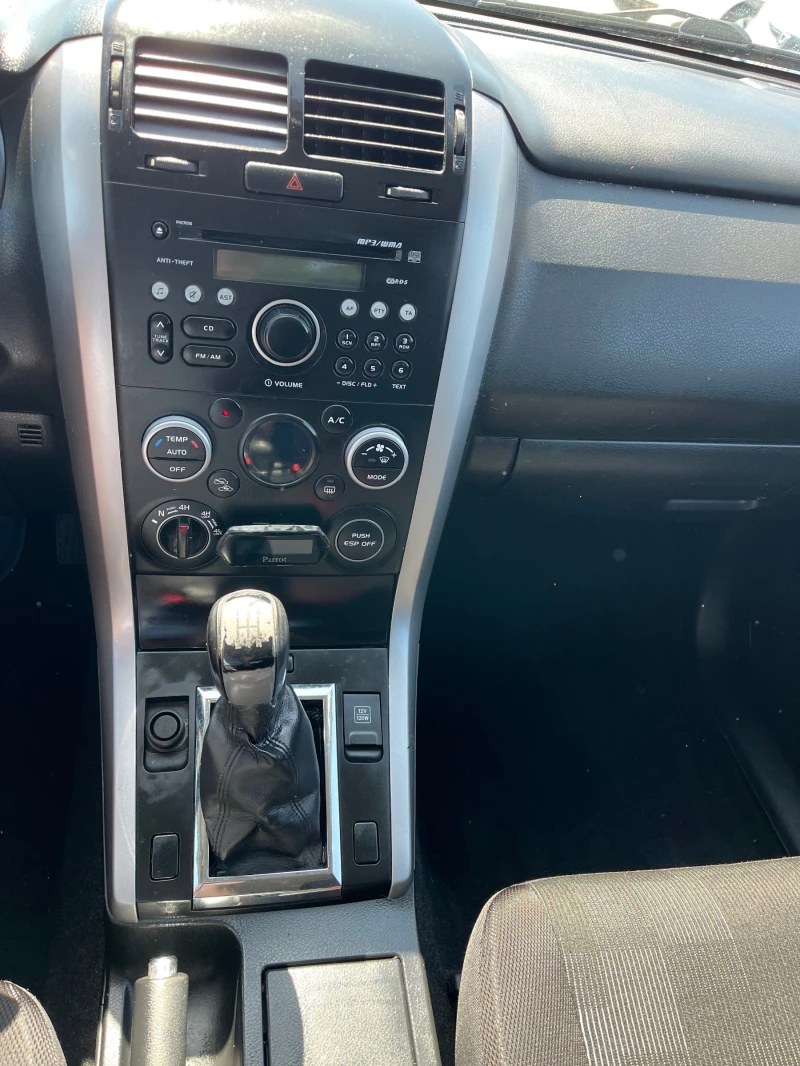 Suzuki Grand vitara 1.9DDIS, снимка 12 - Автомобили и джипове - 51596658