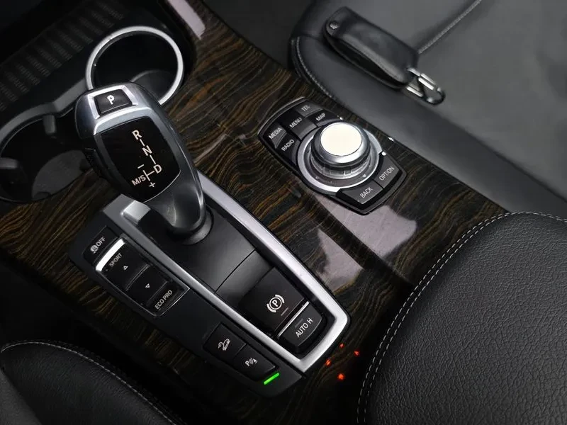 BMW X3 2.0d, снимка 8 - Автомобили и джипове - 55347756