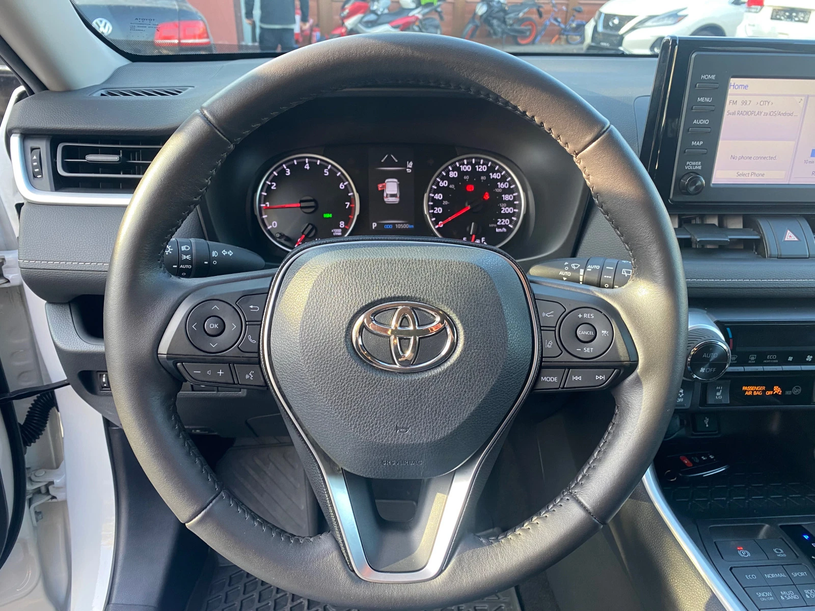 Toyota Rav4 2.5 i XLE PREMIUM AWD 10500 км!!!!!!!!! - изображение 10