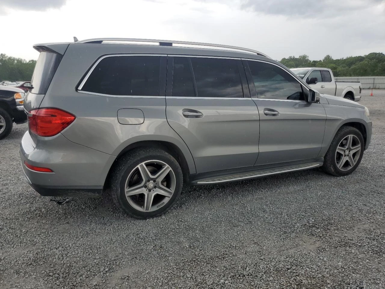 Mercedes-Benz GL 450 4MATIC - изображение 3