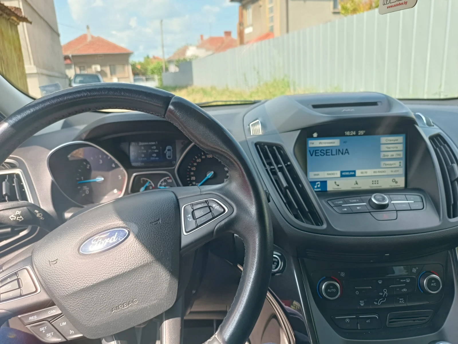 Ford Kuga  - изображение 6