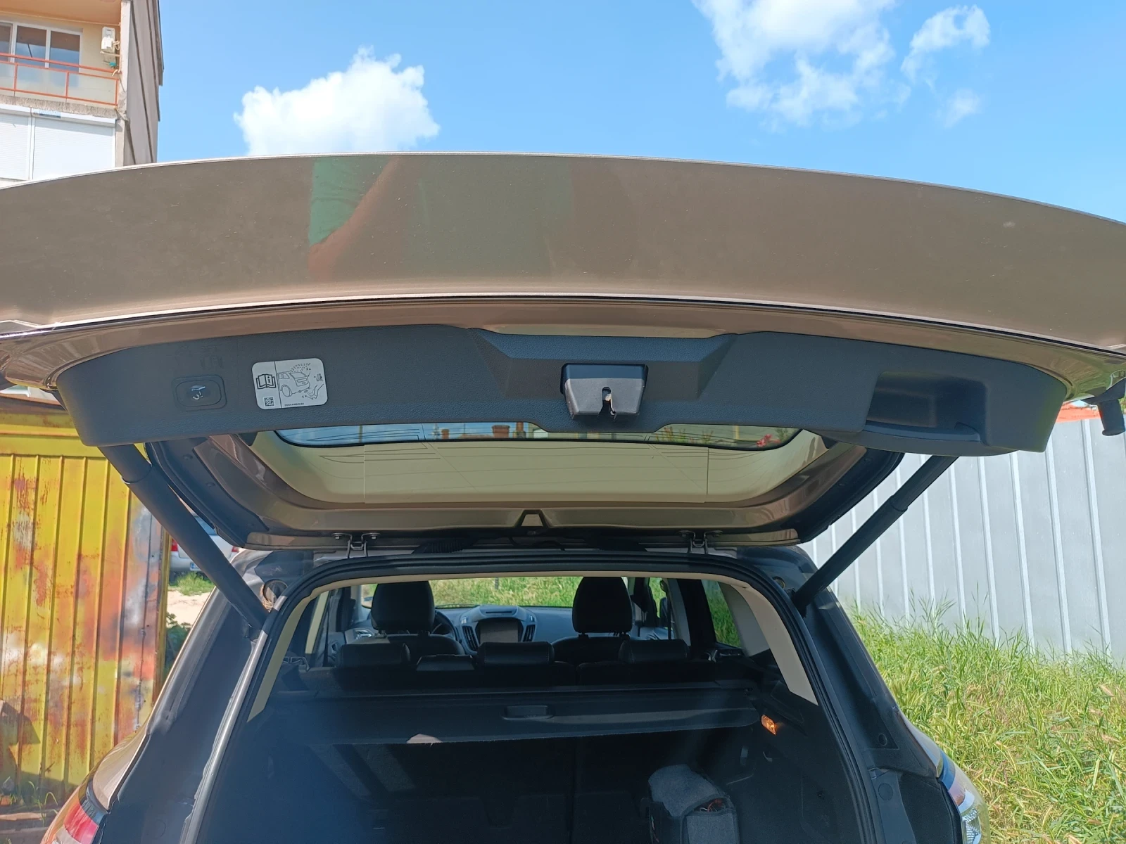 Ford Kuga  - изображение 8