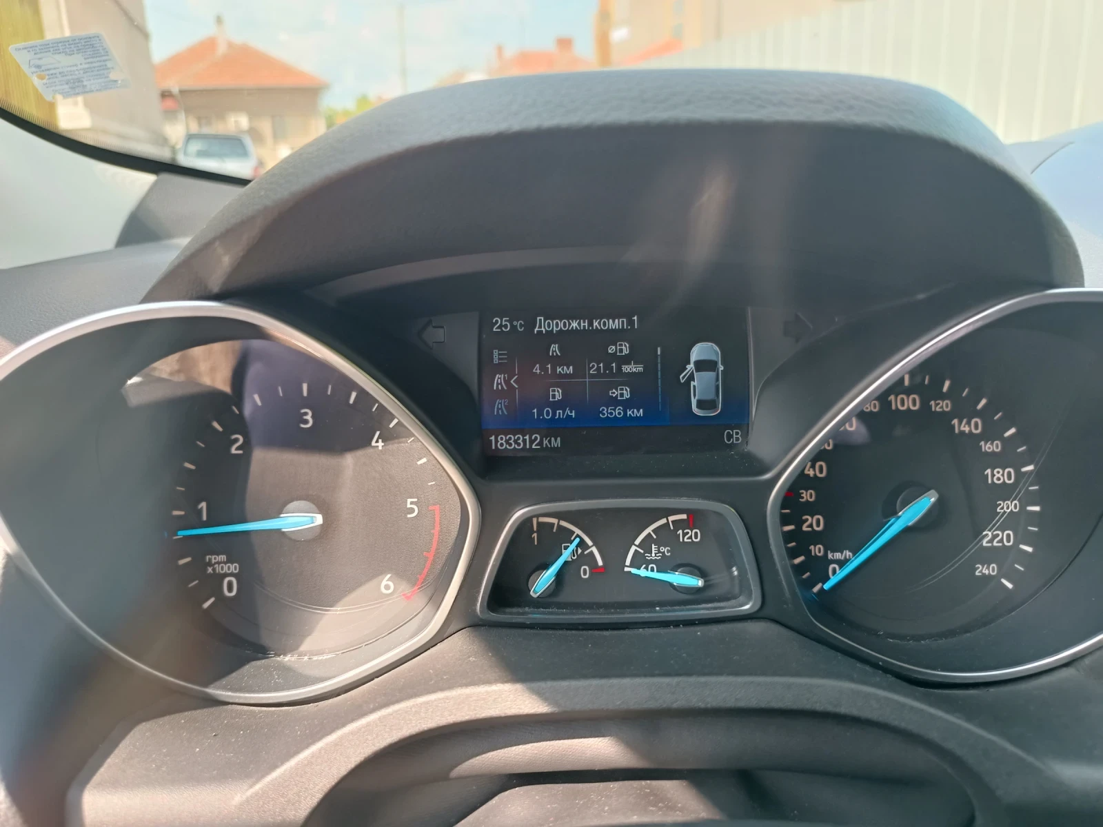 Ford Kuga  - изображение 5