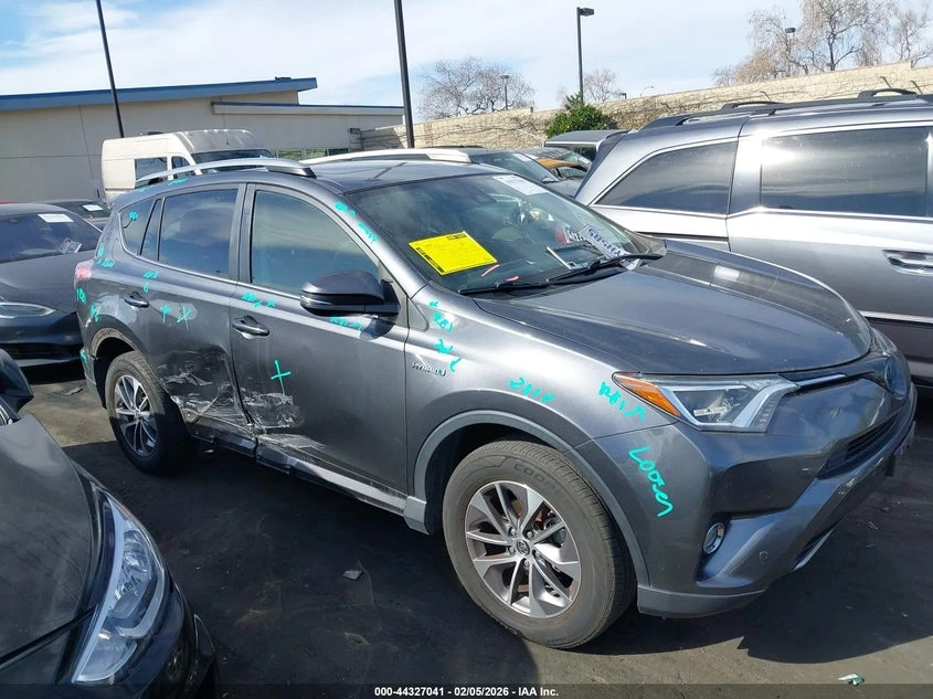 Toyota Rav4 2.5l Hybrid Xle, снимка 6 - Автомобили и джипове - 53773821