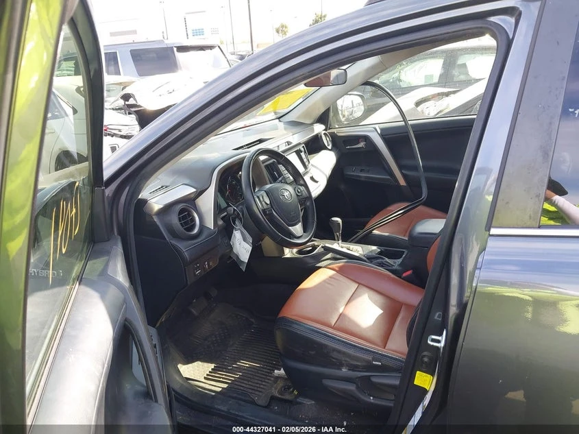 Toyota Rav4 2.5l Hybrid Xle, снимка 5 - Автомобили и джипове - 53773821