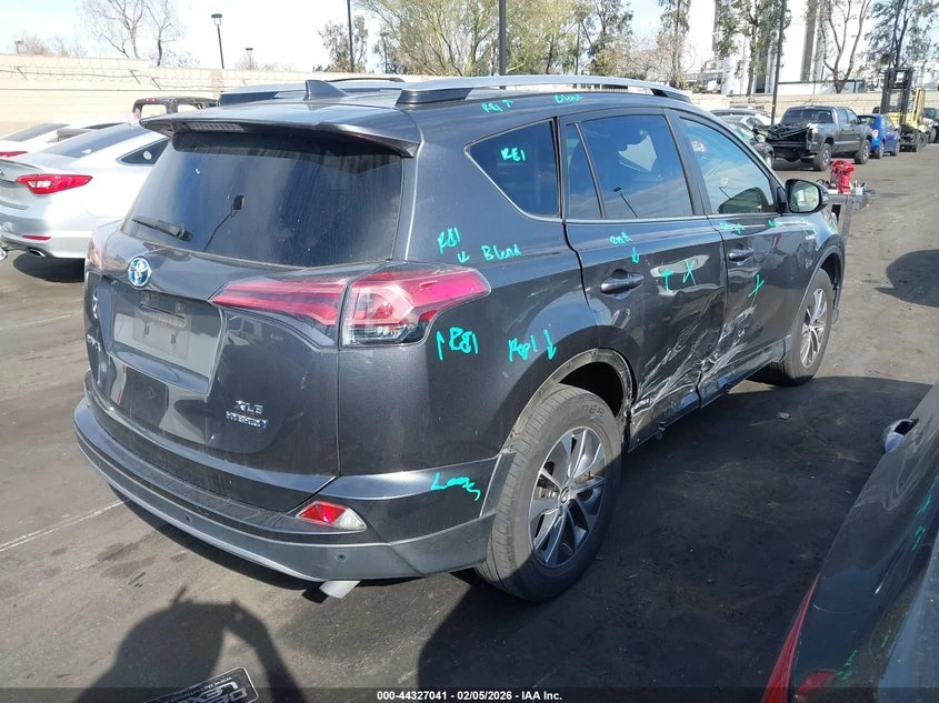 Toyota Rav4 2.5l Hybrid Xle, снимка 4 - Автомобили и джипове - 53773821