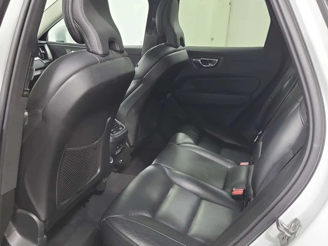 Volvo XC60 MOMENTUM  CARFAX, снимка 12 - Автомобили и джипове - 54589603